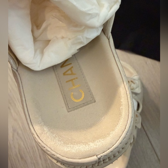 Chanel Cream Quilted Dad Sandals Mules with Gold Accents size 36 - Picture 6 of 10